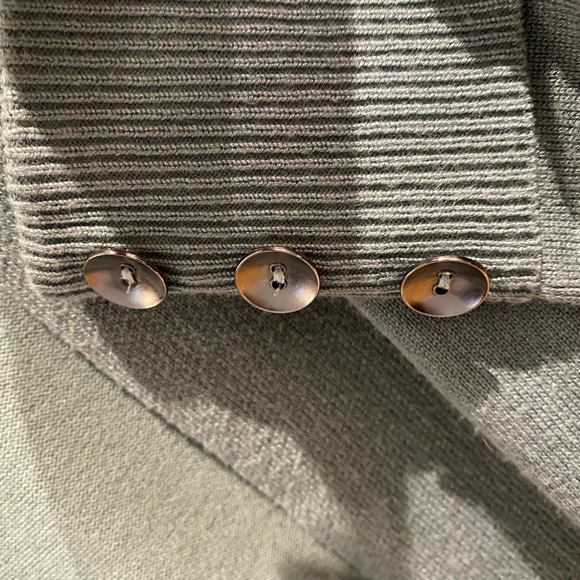 Christopher Banks Cardigan - Picture 4 of 4